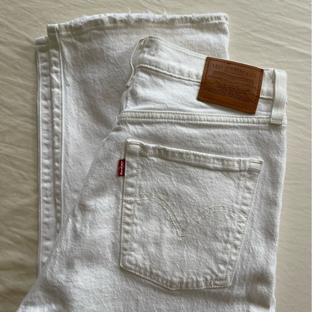 Levi’s Ribcage Straight Jeans – White